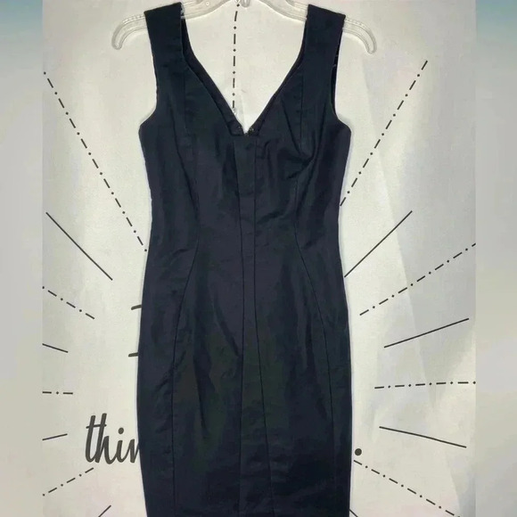 Elie Tahari Women's Black Minimalist V-Neck Sheath Dress - Picture 3 of 6